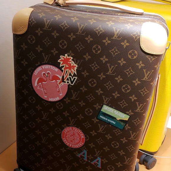 Meet your Posher, FoxyLuxy - Picture 1 of 1